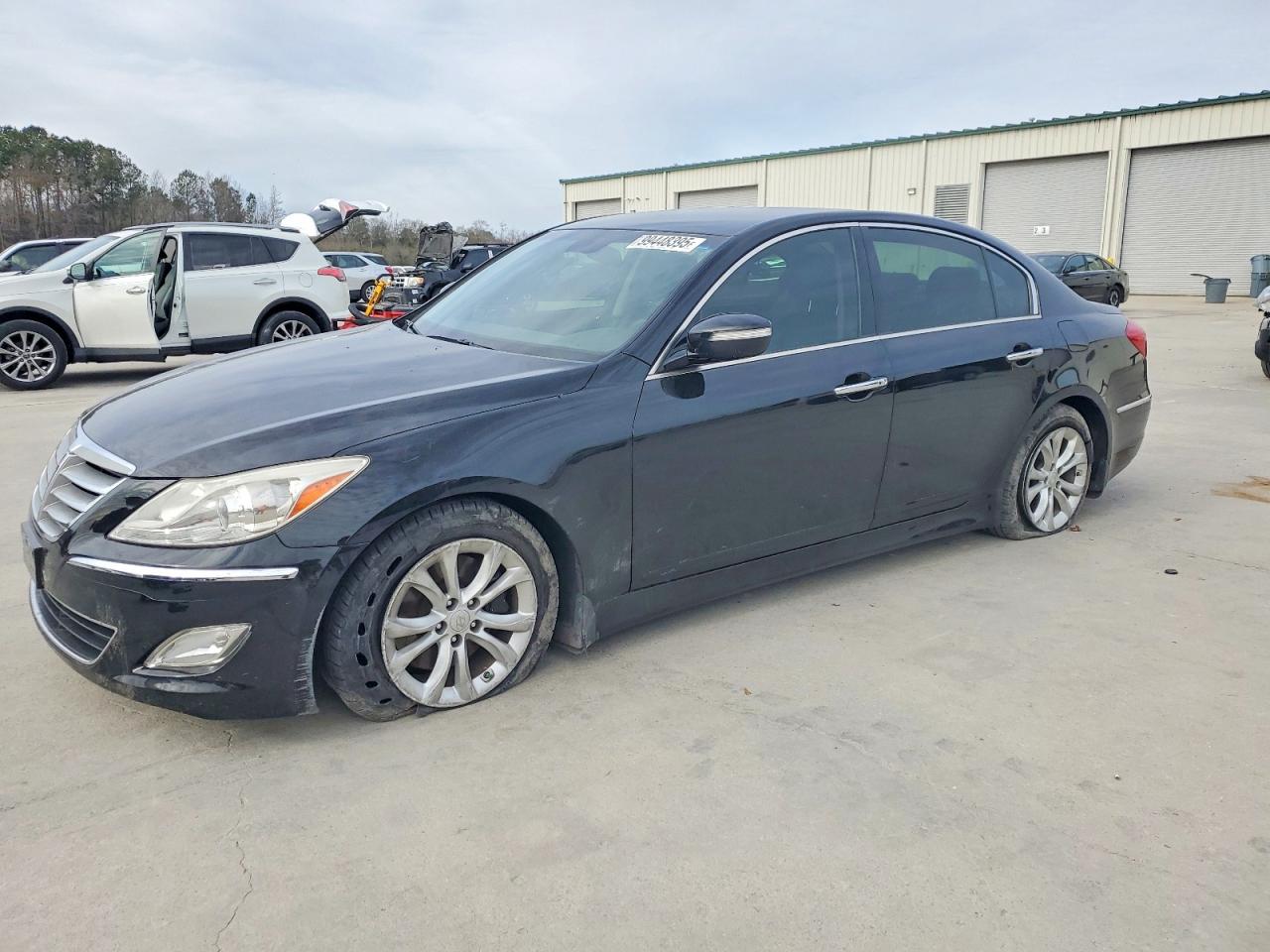 HYUNDAI GENESIS 2013