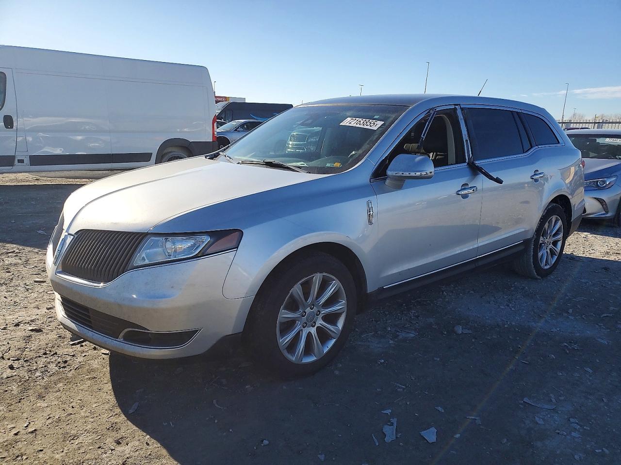 LINCOLN MKT 2016