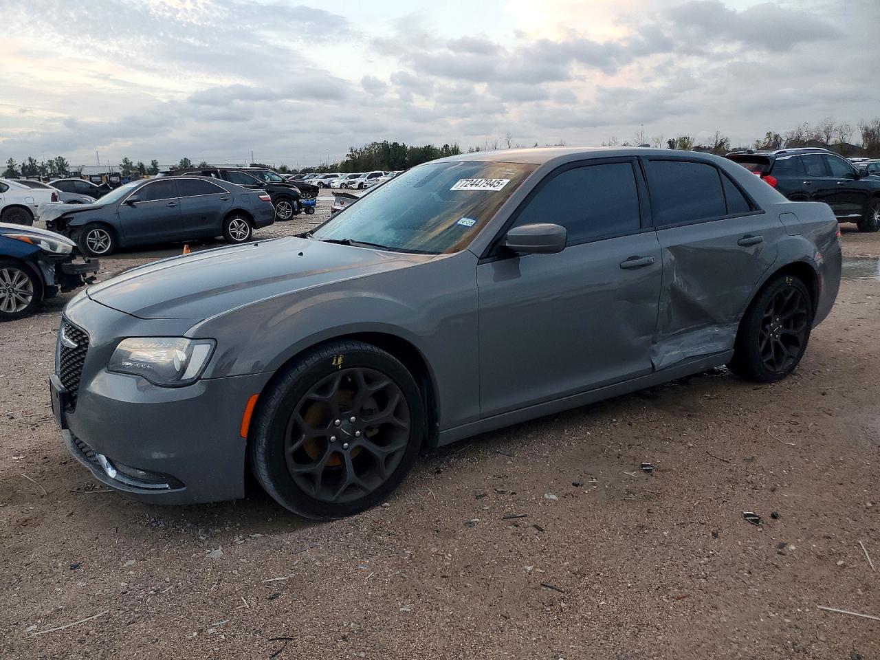 CHRYSLER 300 2019