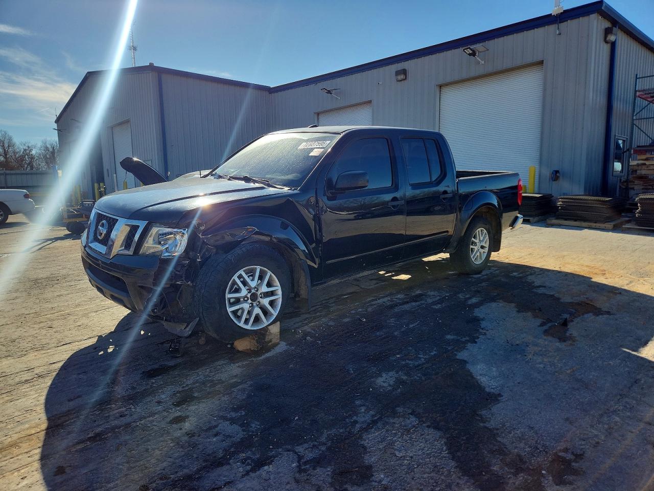 NISSAN FRONTIER 2015