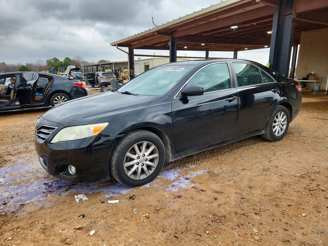 TOYOTA CAMRY 2011