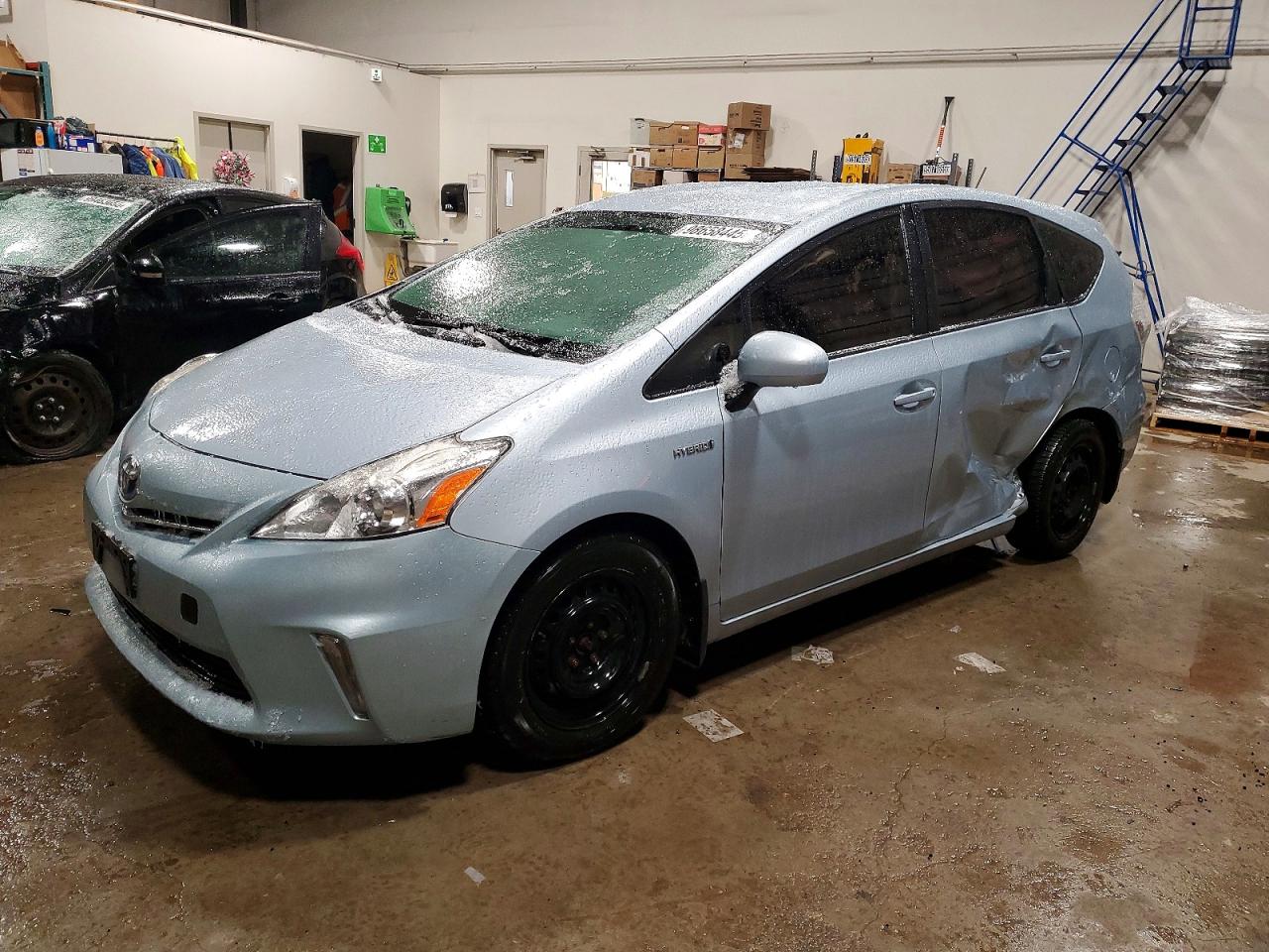 TOYOTA PRIUS V 2012