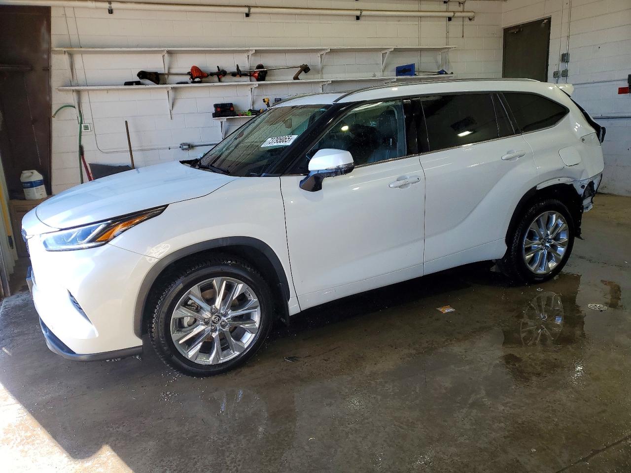 TOYOTA HIGHLANDER 2021