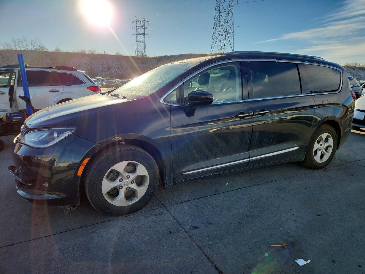 CHRYSLER PACIFICA 2017