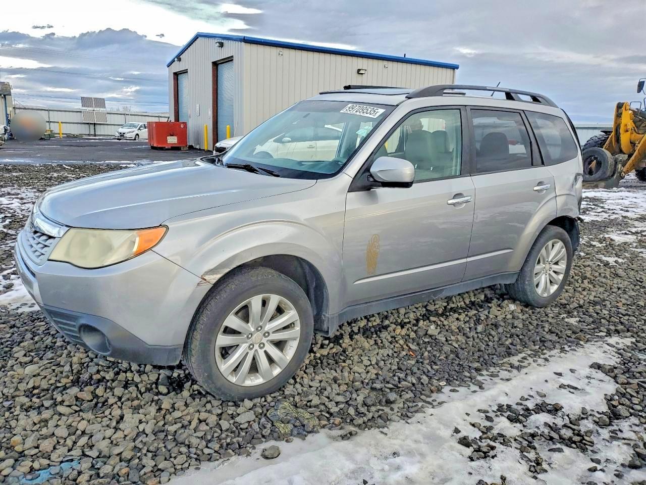 SUBARU FORESTER 2011