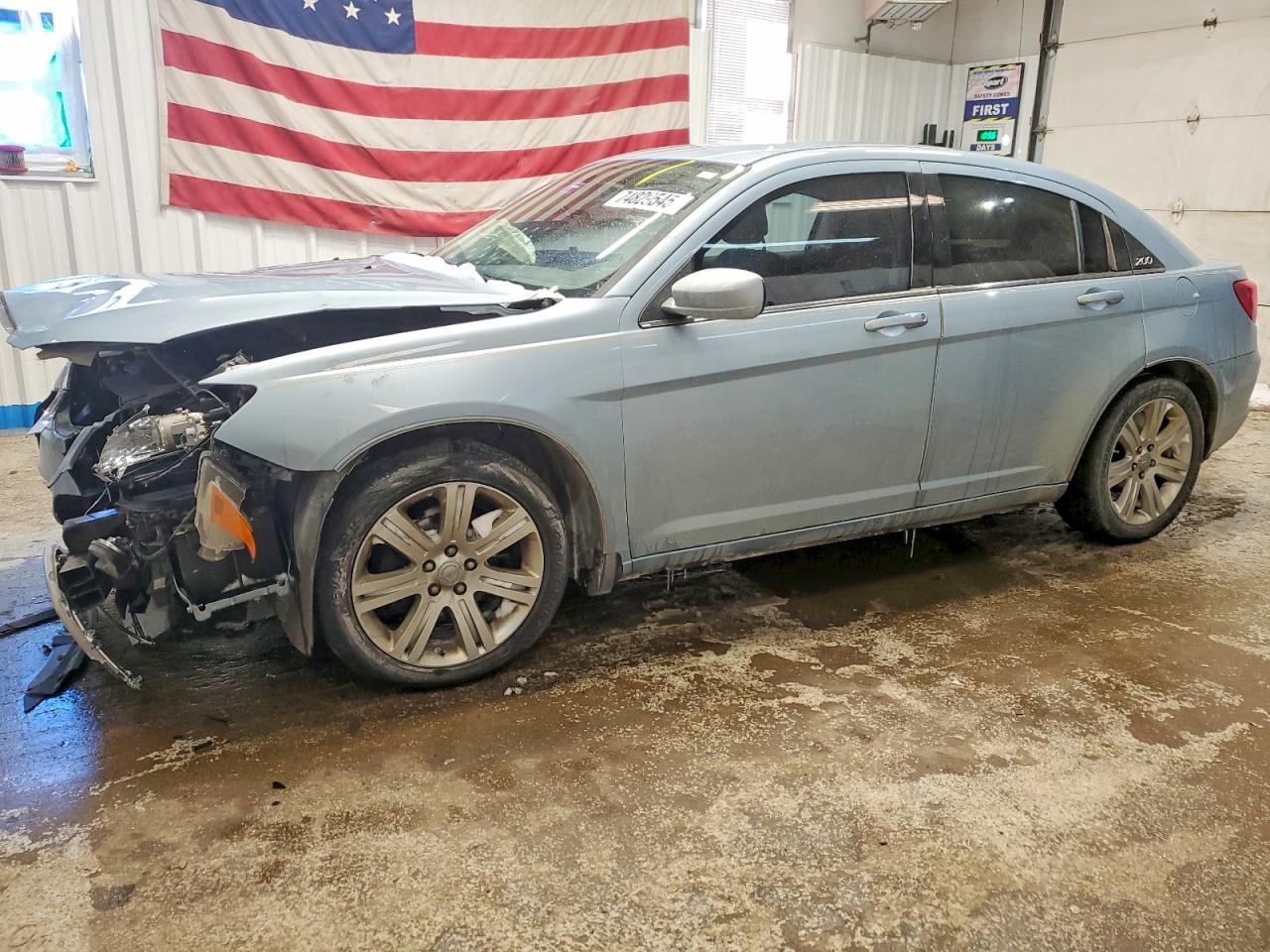 CHRYSLER 200 2013
