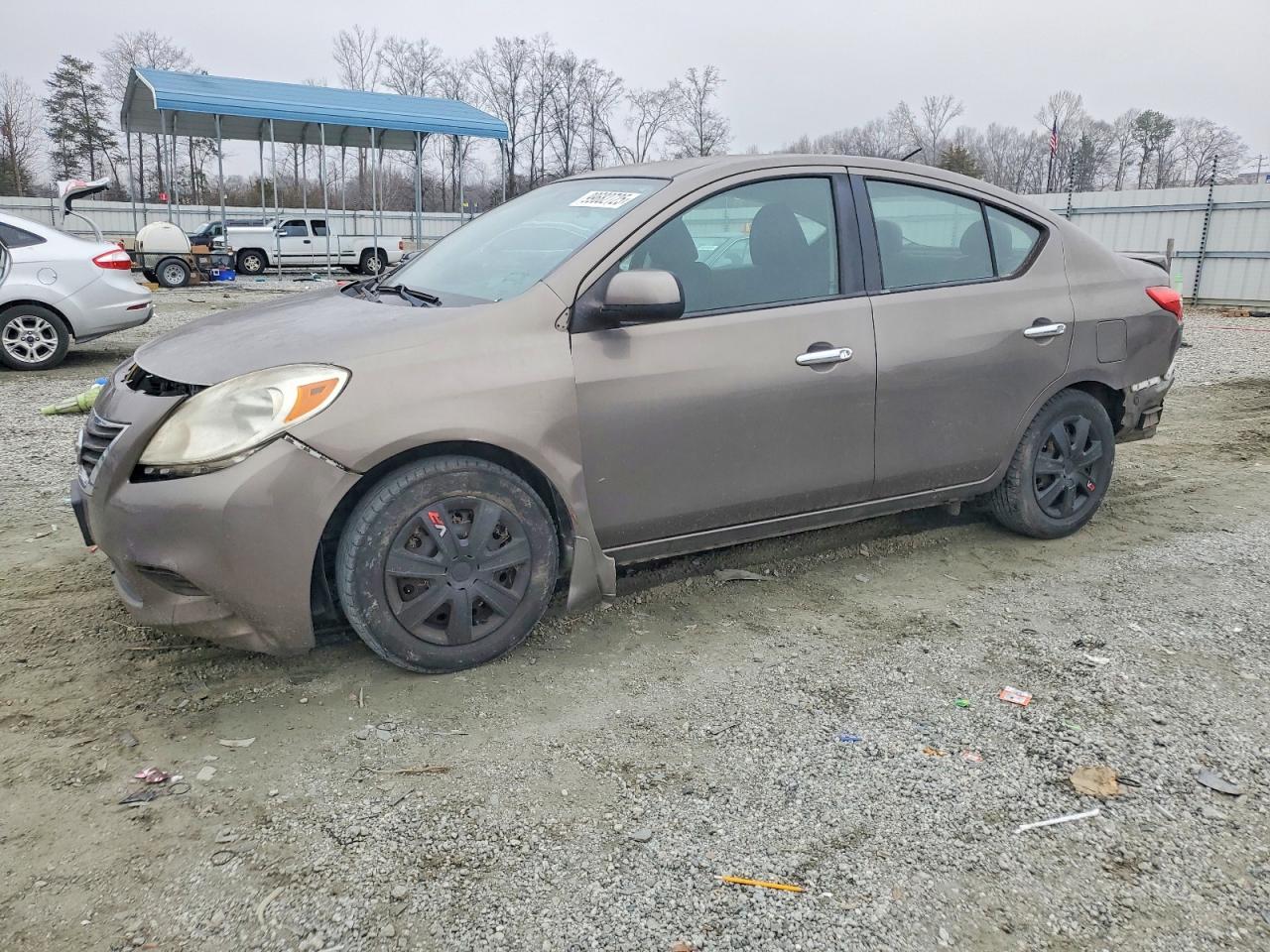 NISSAN VERSA 2014