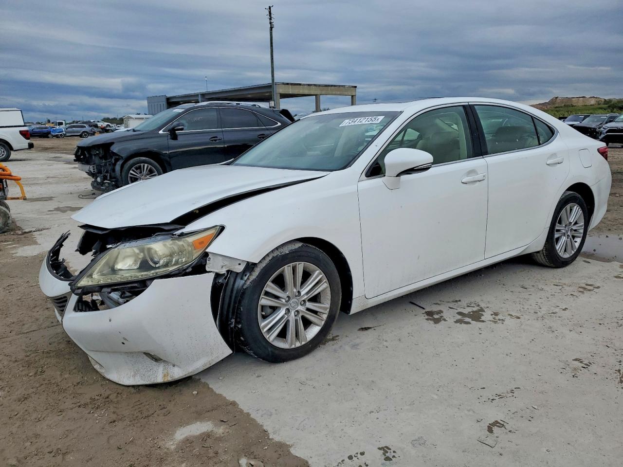 LEXUS ES 2015