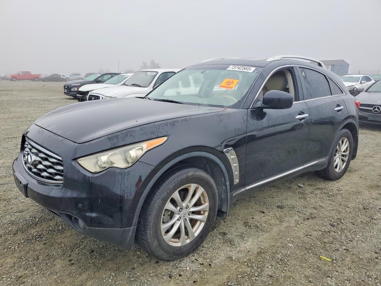 INFINITI FX35 2011