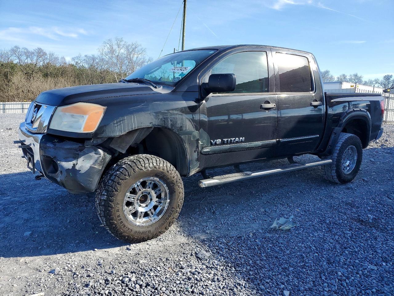 NISSAN TITAN 2009