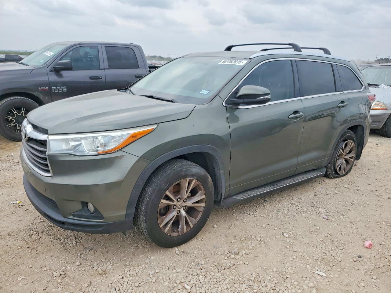 TOYOTA HIGHLANDER 2015