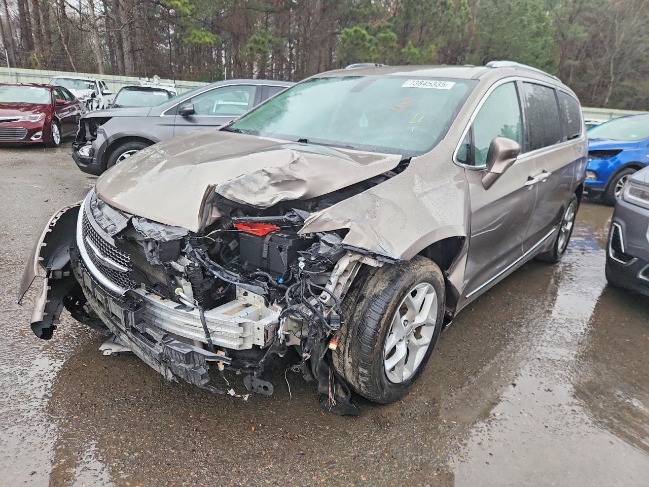 CHRYSLER PACIFICA 2017