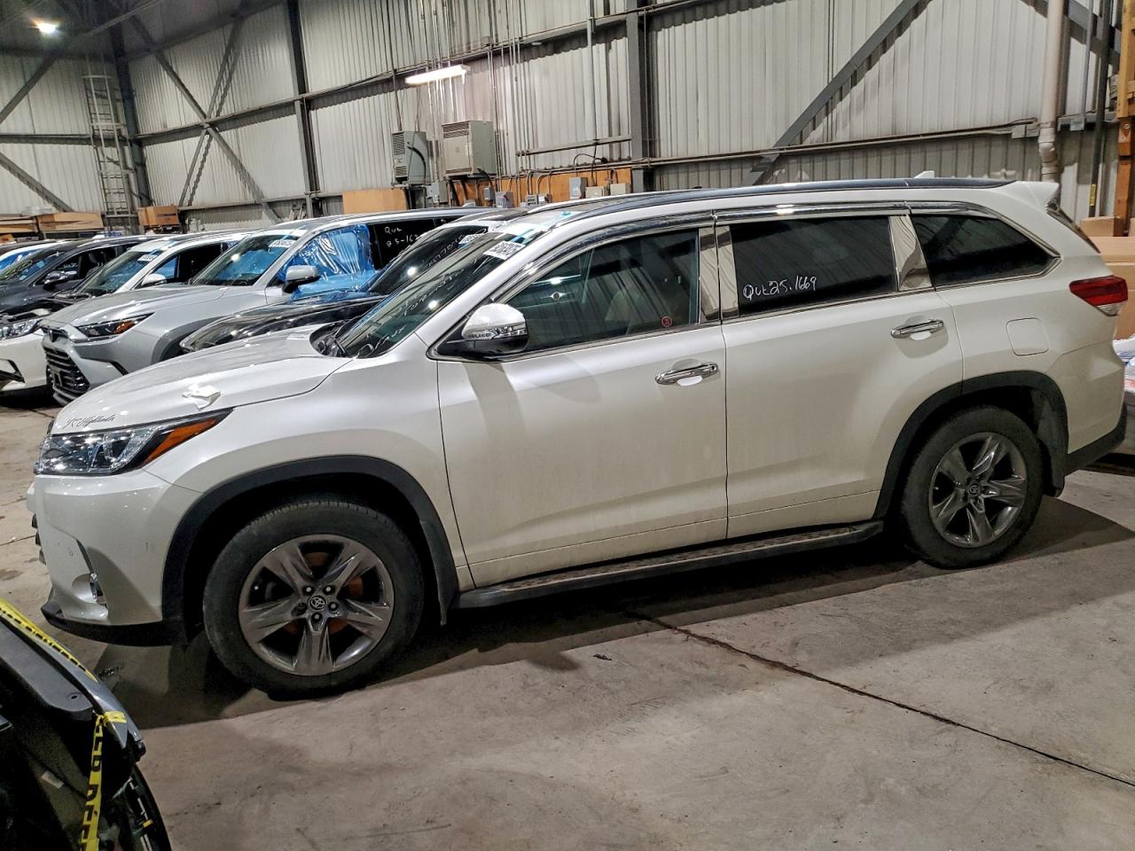 TOYOTA HIGHLANDER 2019