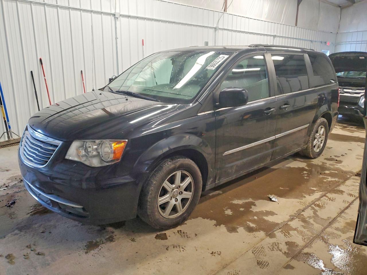 CHRYSLER TOWN & COUNTRY 2012