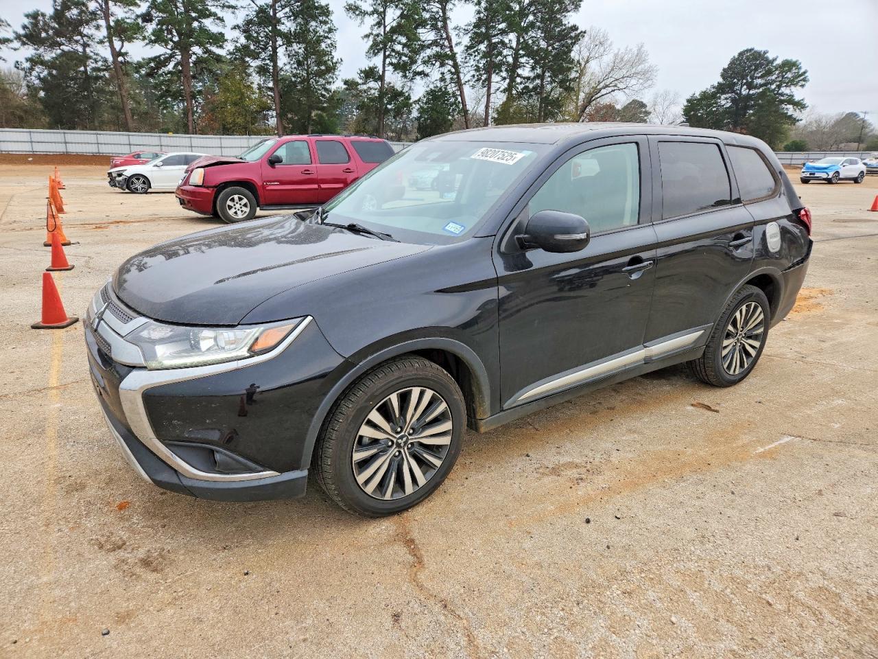 MITSUBISHI OUTLANDER 2020