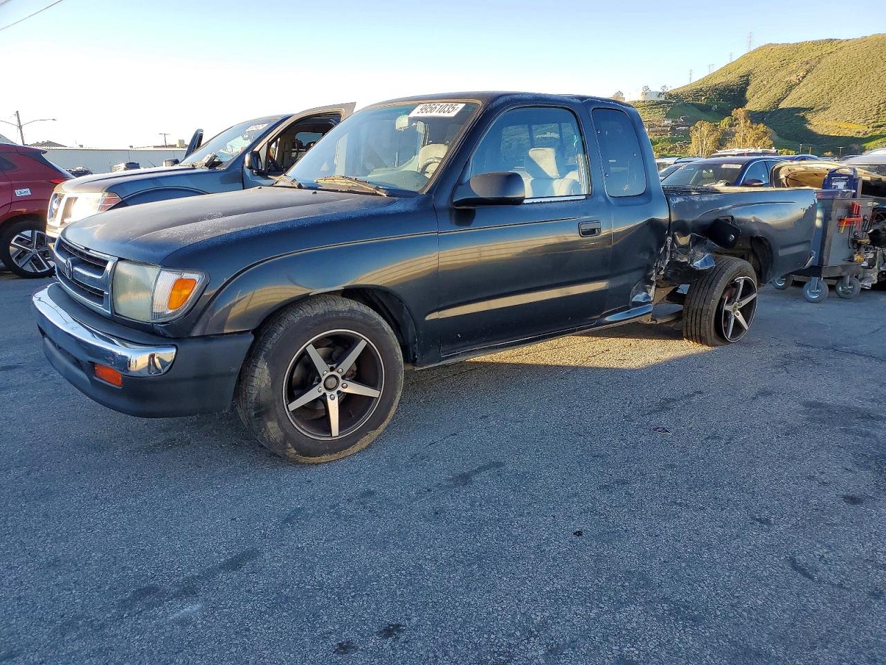 TOYOTA TACOMA 2000