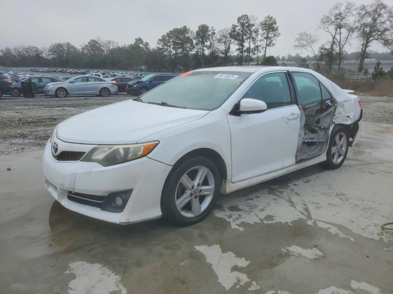 TOYOTA CAMRY 2012