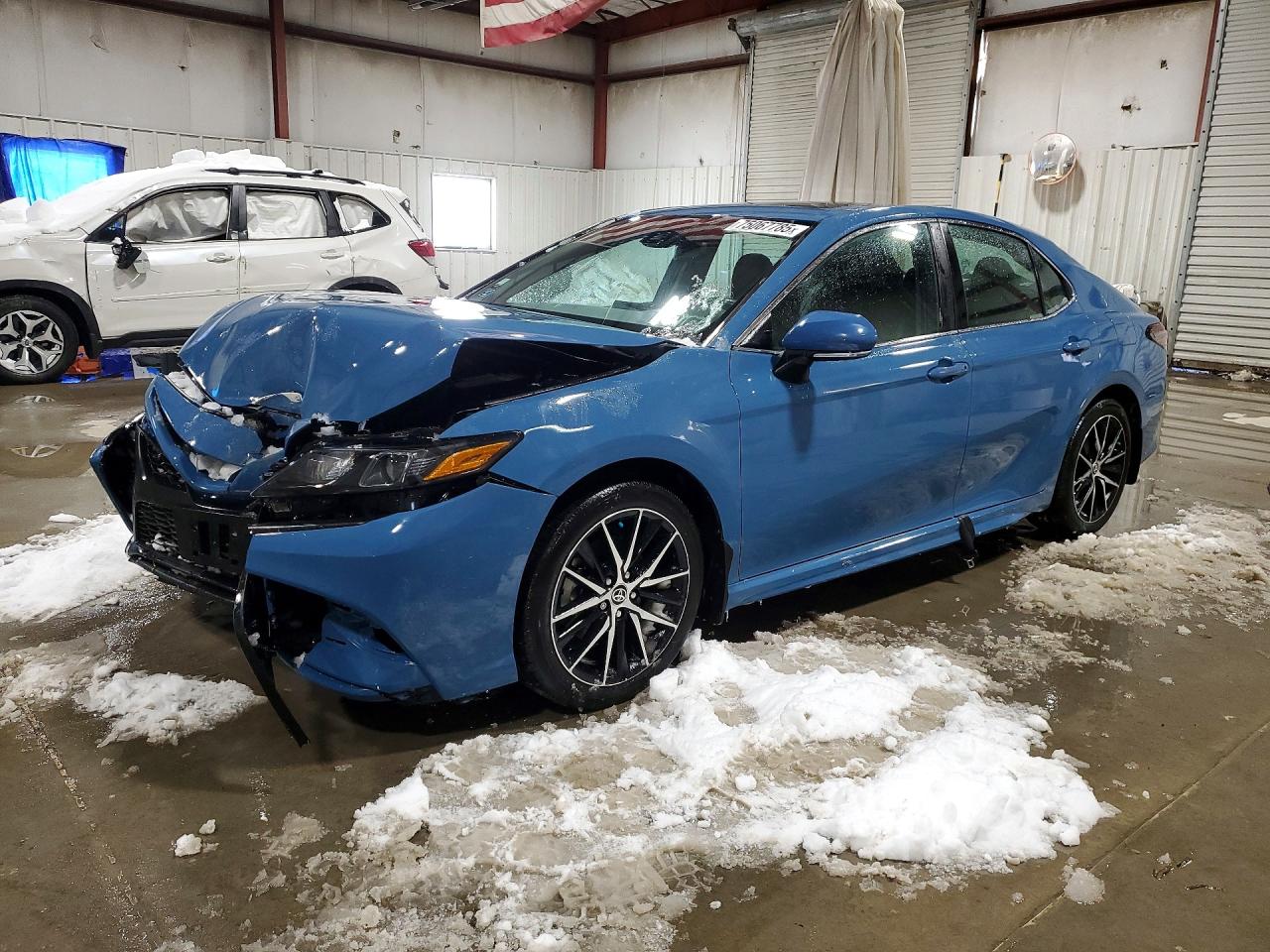 TOYOTA CAMRY 2023