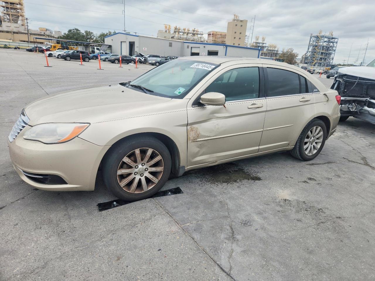 CHRYSLER 200 2013