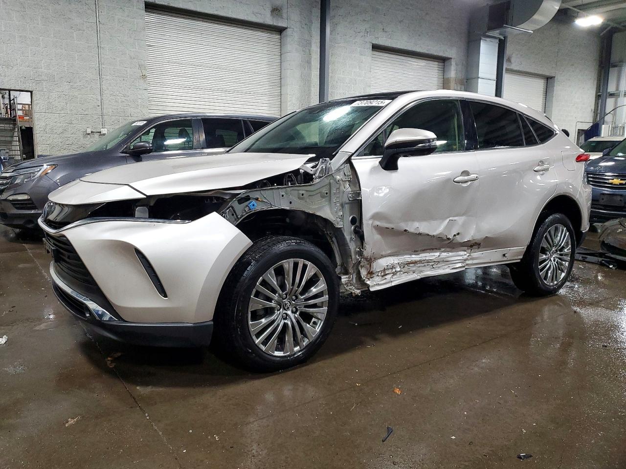 TOYOTA VENZA 2021