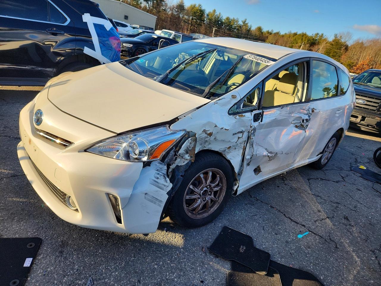 TOYOTA PRIUS V 2013