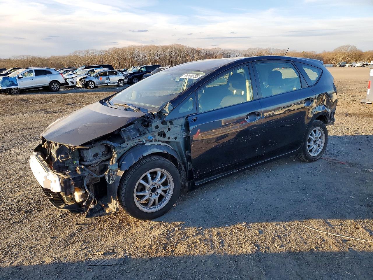 TOYOTA PRIUS V 2017