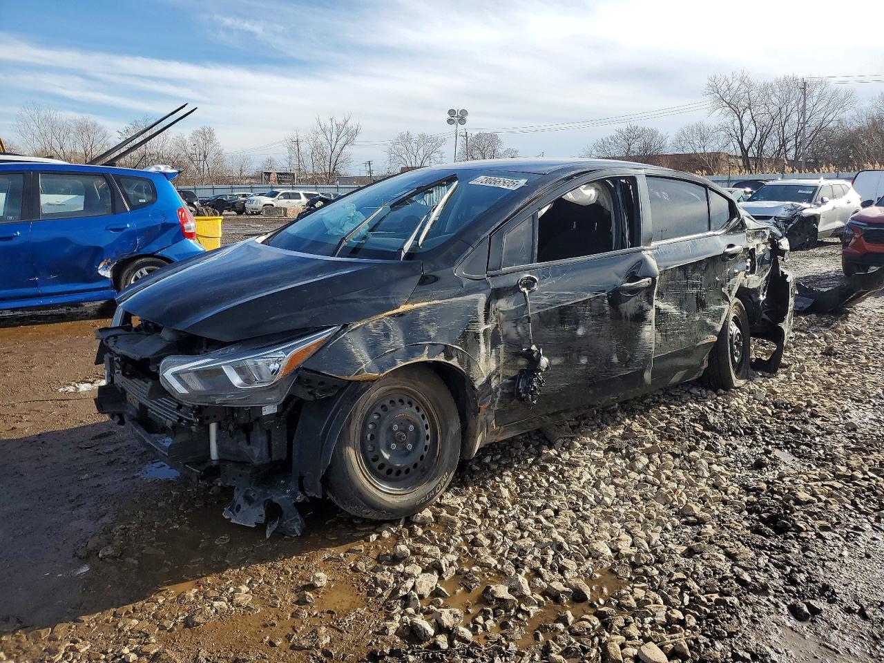 NISSAN VERSA 2024