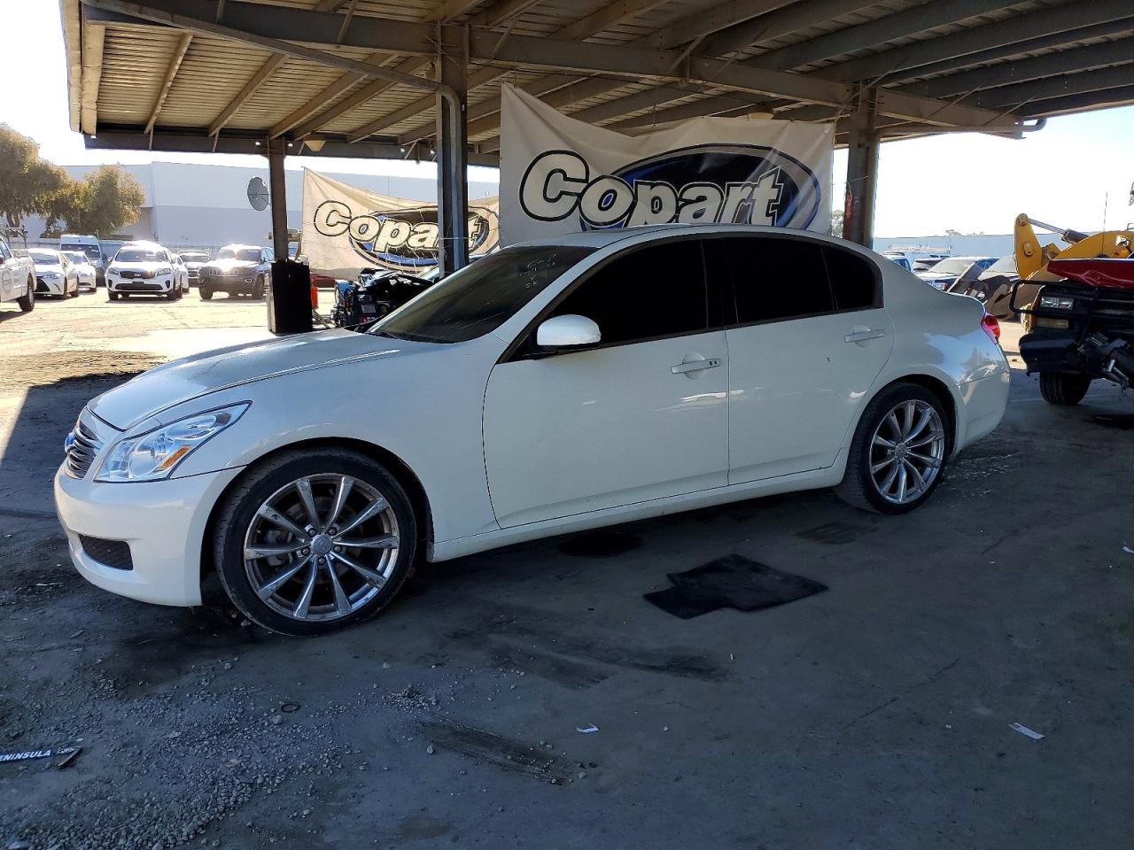 INFINITI G35 2008