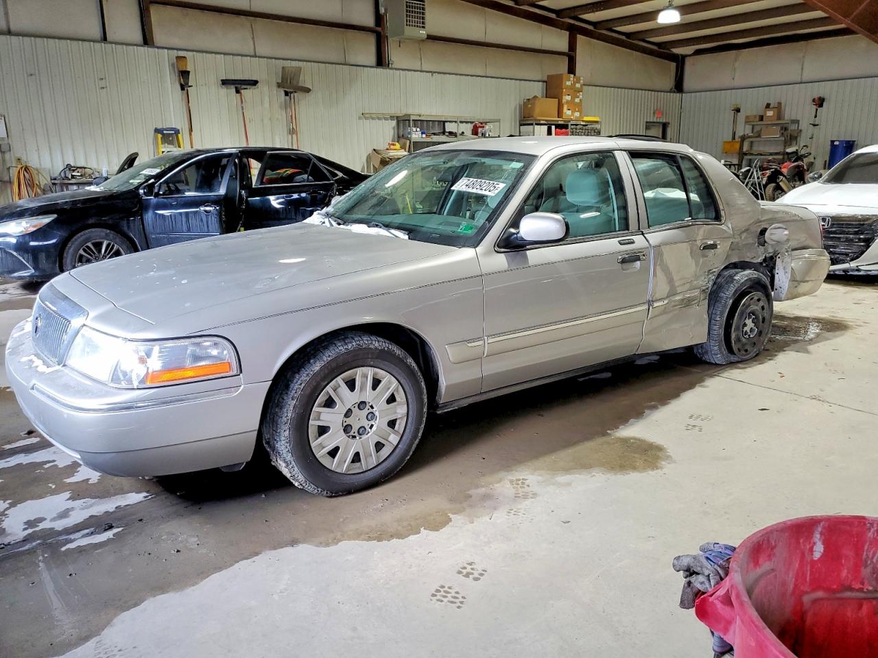 MERCURY GRAND MARQUIS 2005