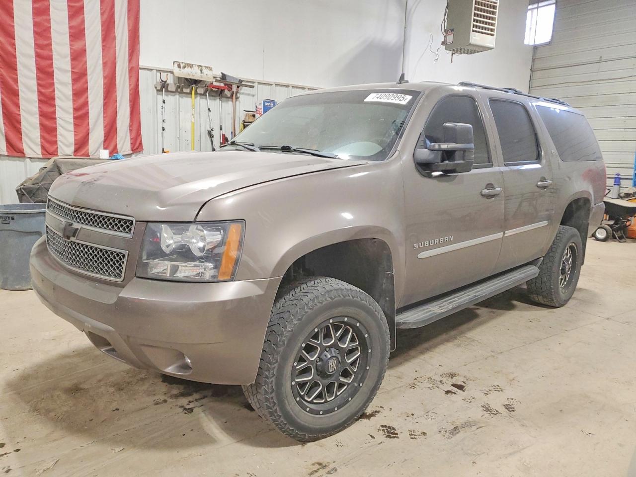 CHEVROLET SUBURBAN 2013