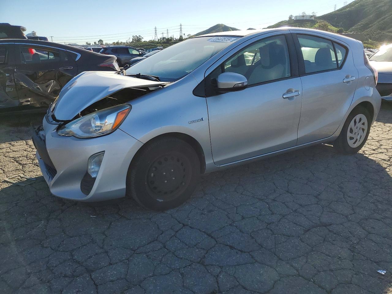 TOYOTA PRIUS C 2016
