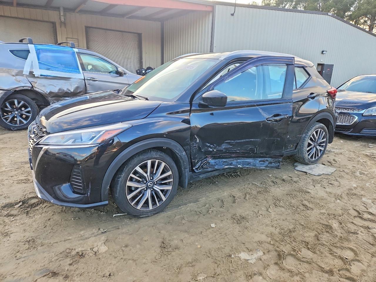 NISSAN KICKS 2021