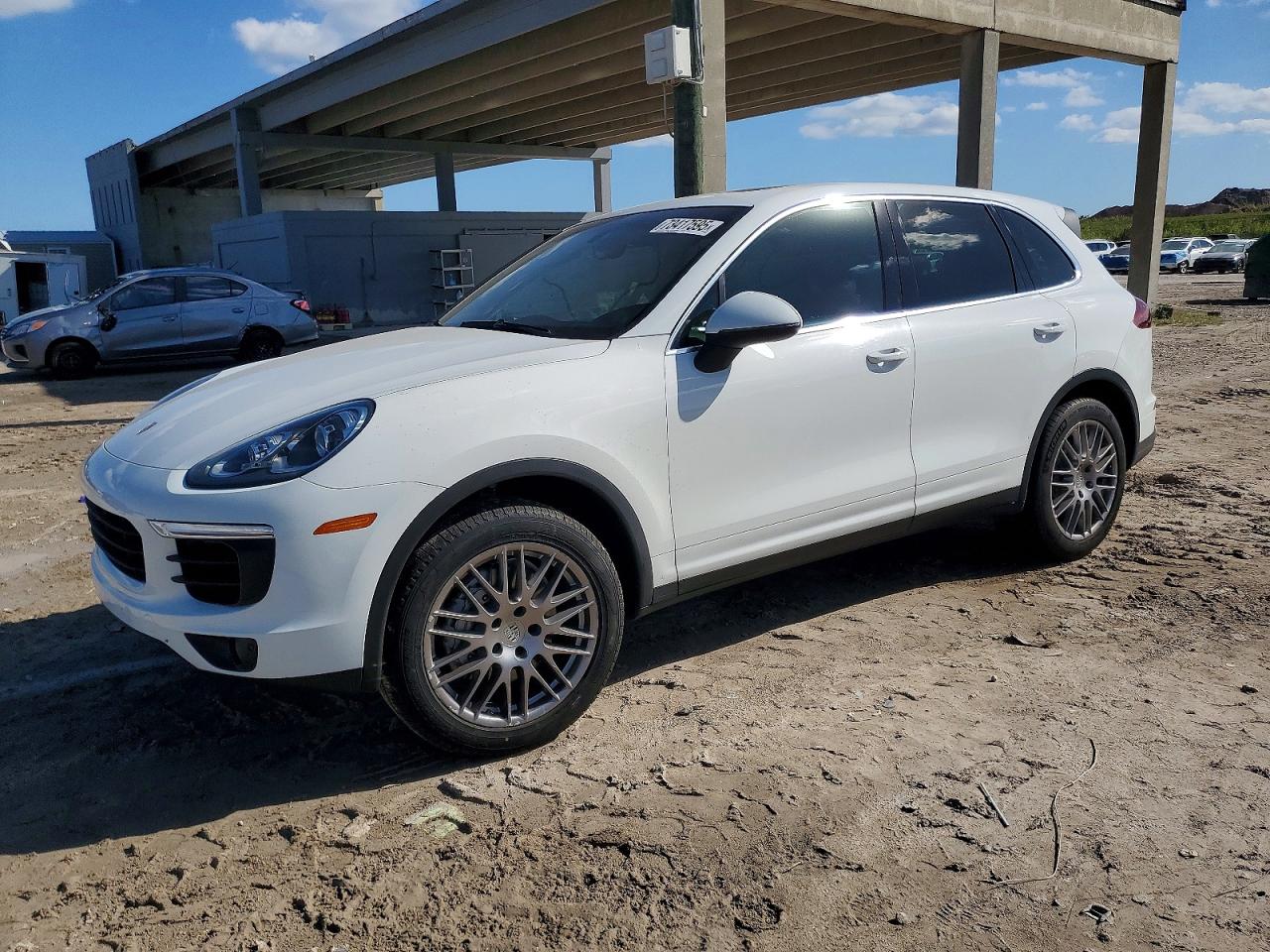 PORSCHE CAYENNE 2016