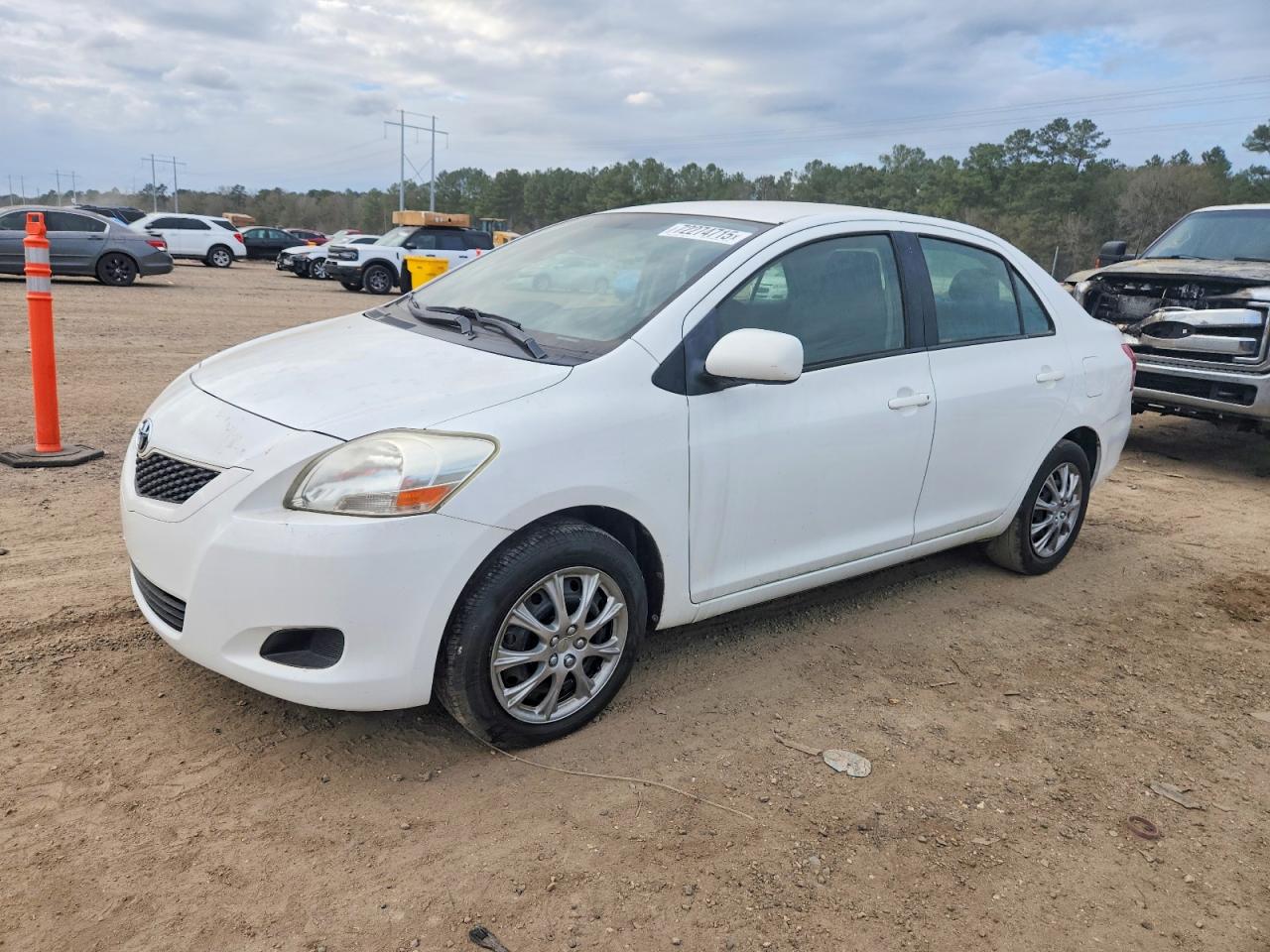 TOYOTA YARIS 2012