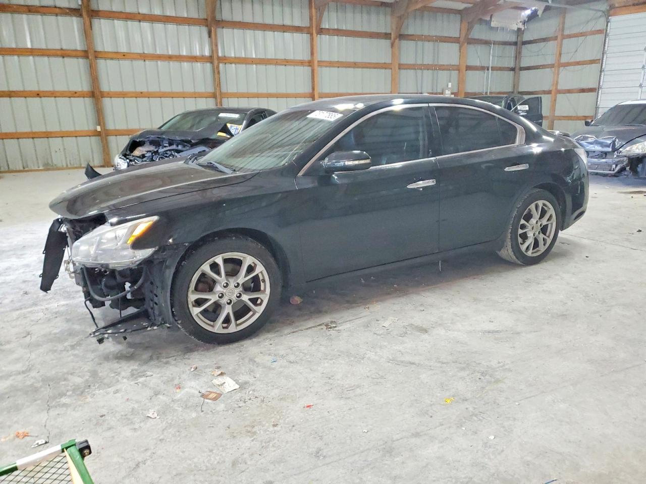 NISSAN MAXIMA 2014