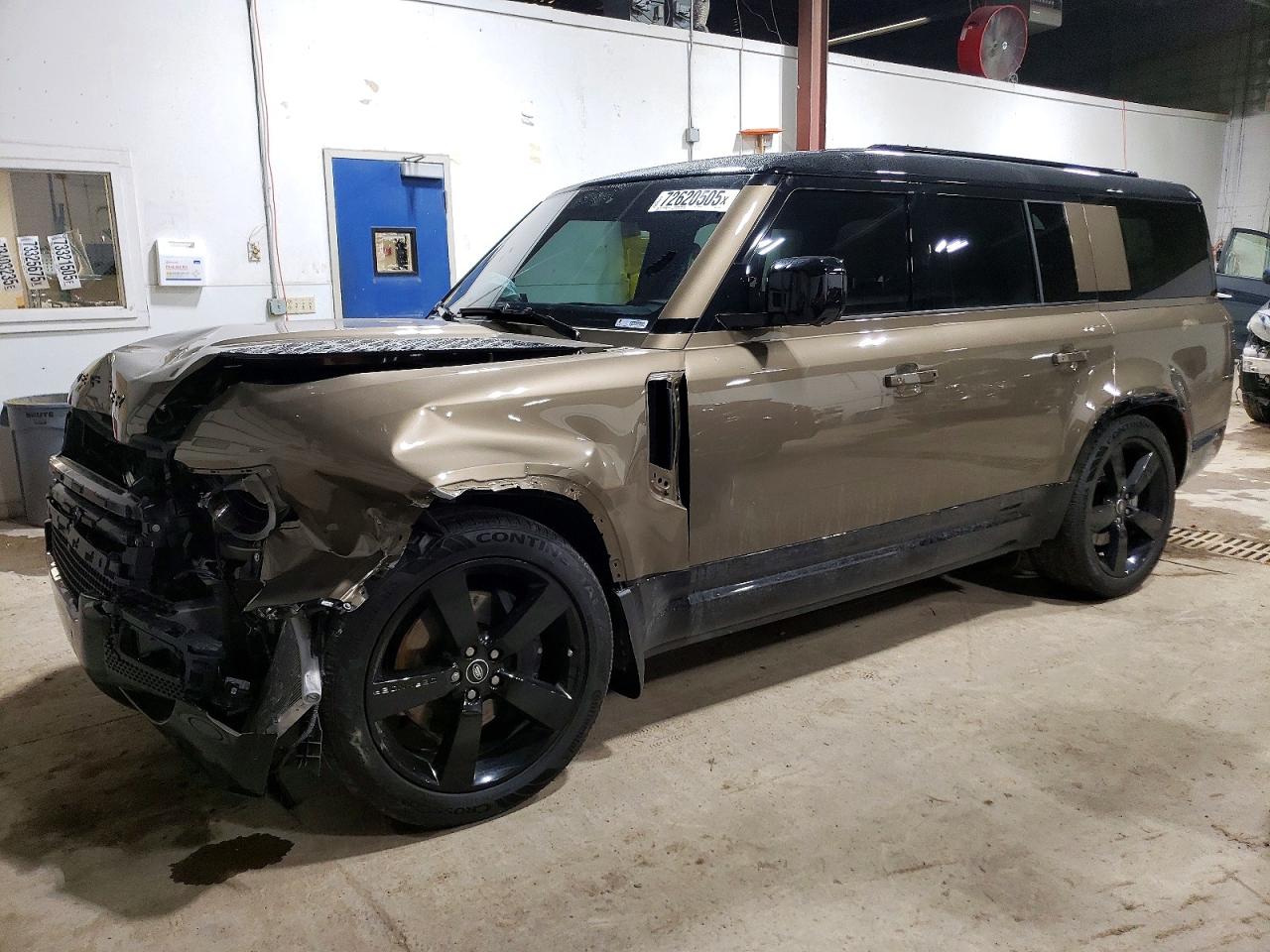 LAND ROVER DEFENDER 2025
