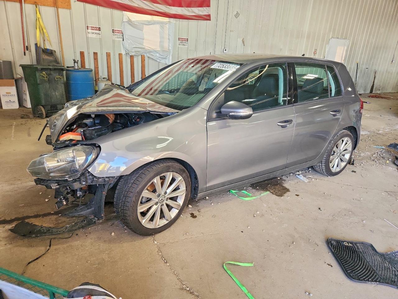 VOLKSWAGEN GOLF 2012