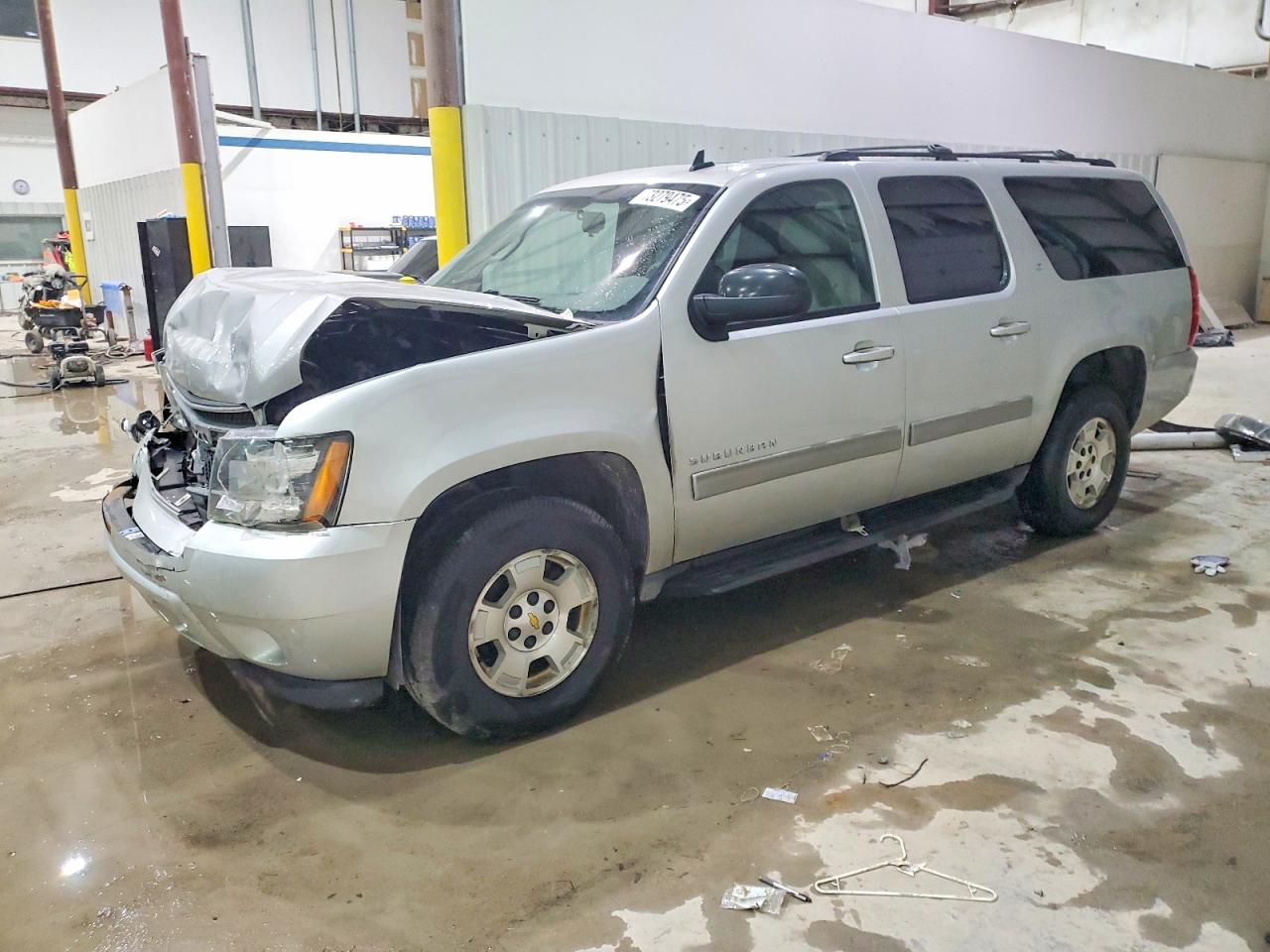 CHEVROLET SUBURBAN 2010