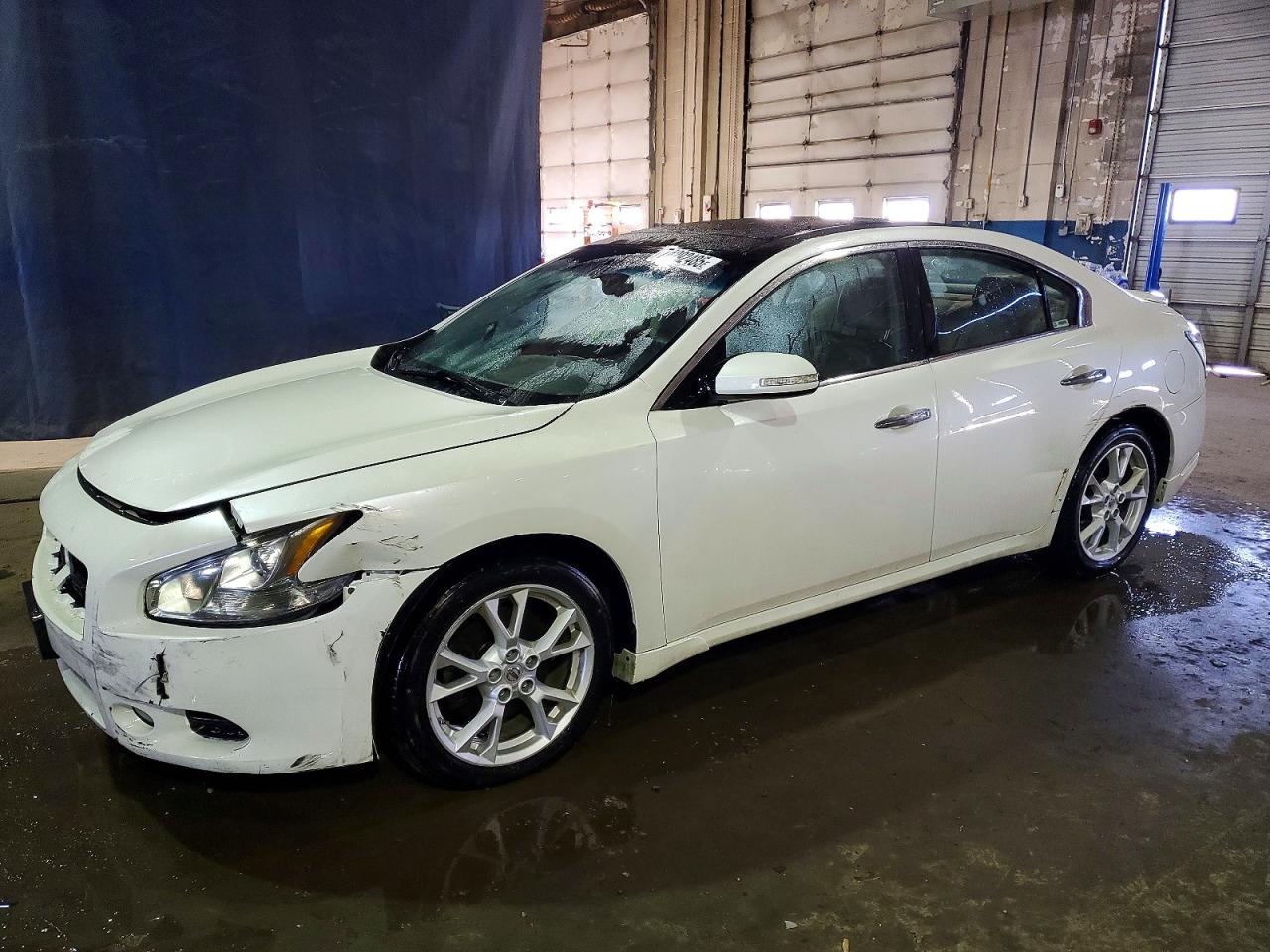 NISSAN MAXIMA 2013