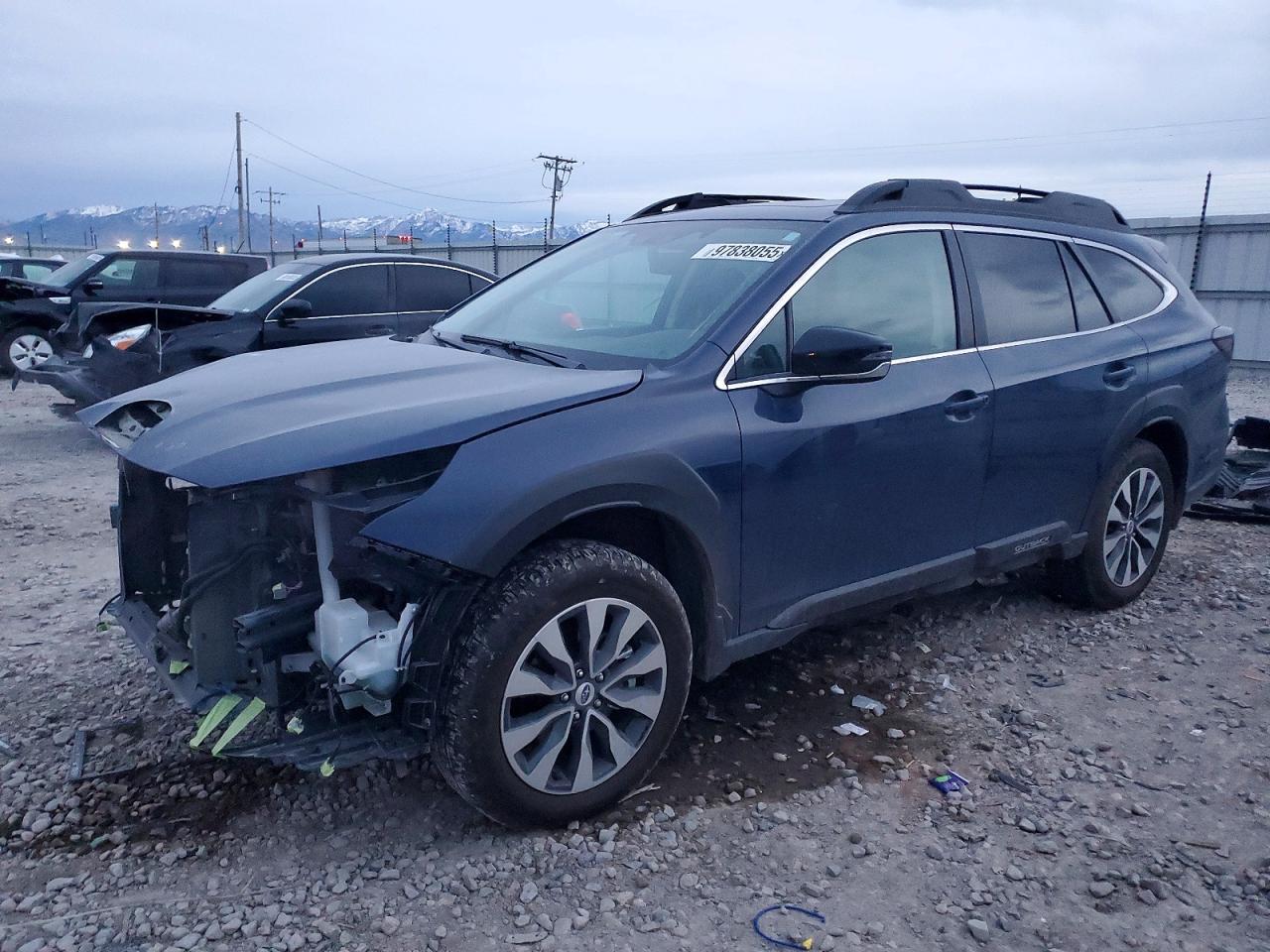 SUBARU OUTBACK 2025