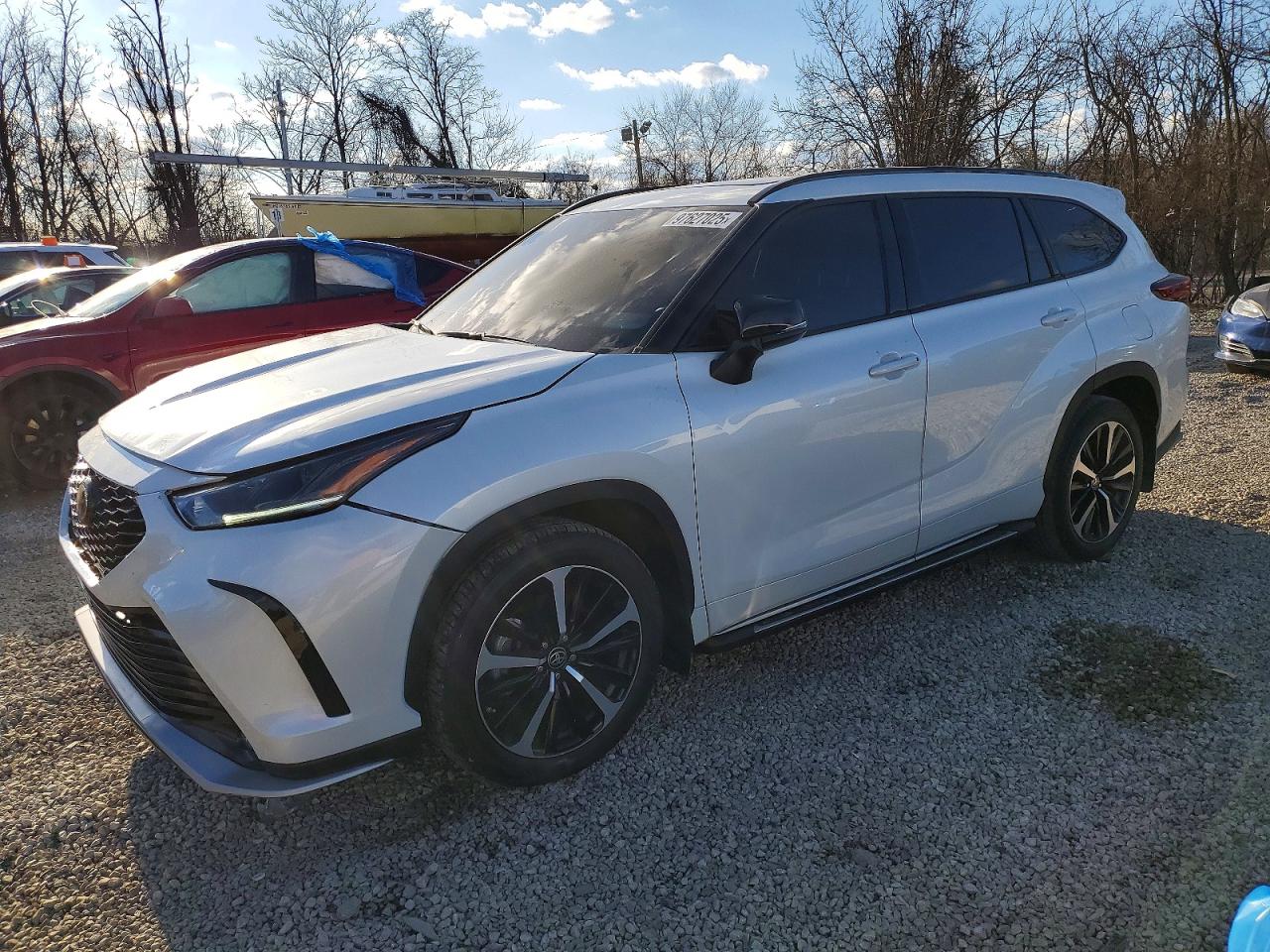 TOYOTA HIGHLANDER 2022
