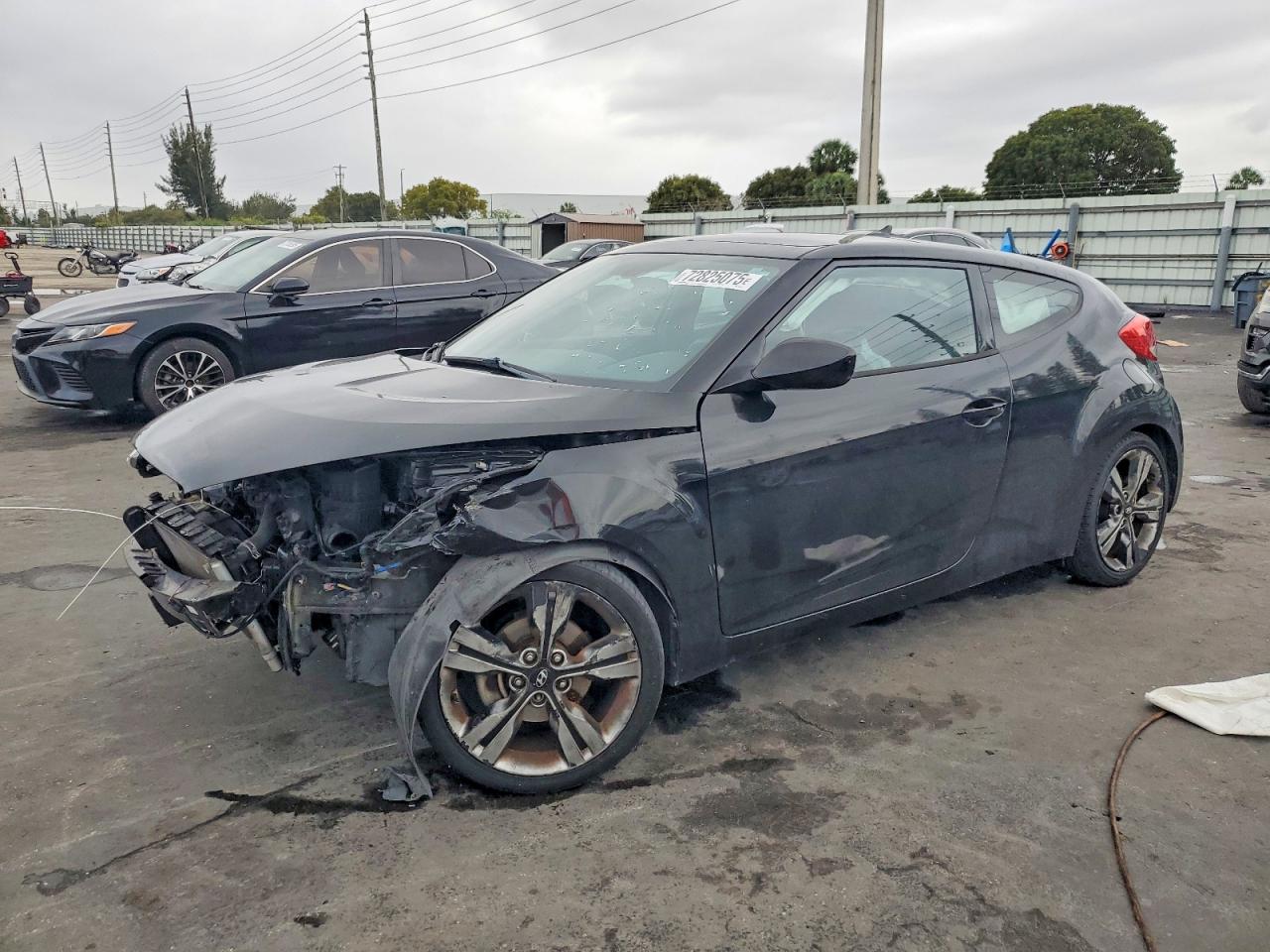 HYUNDAI VELOSTER 2017