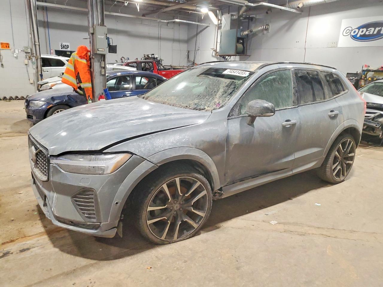 VOLVO XC60 2023