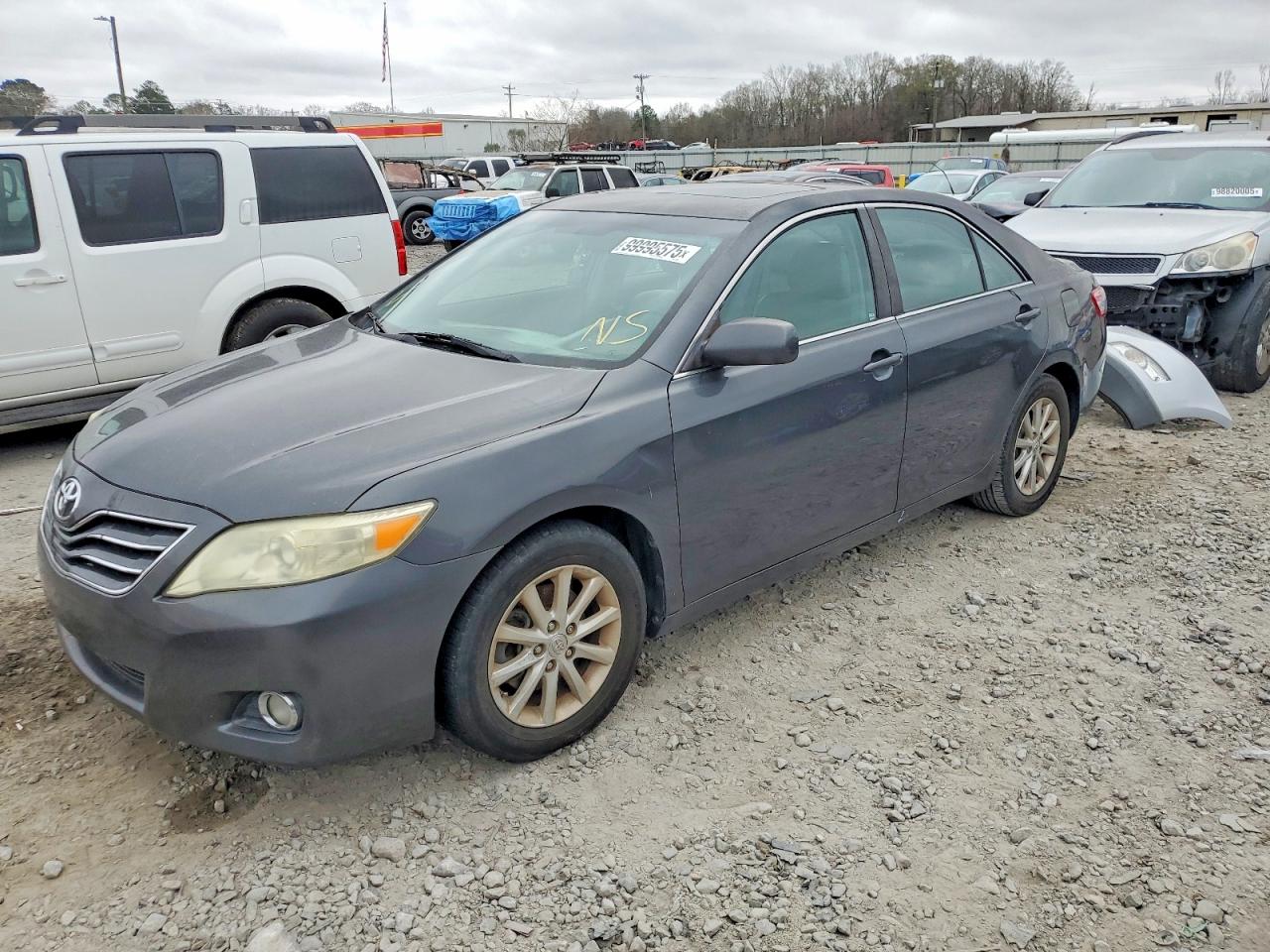 TOYOTA CAMRY BASE 2011