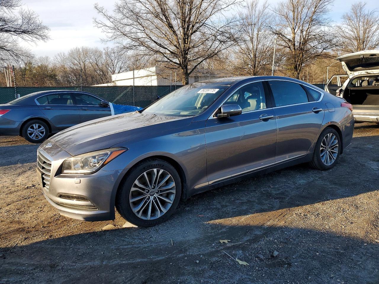 HYUNDAI GENESIS 3. 2015