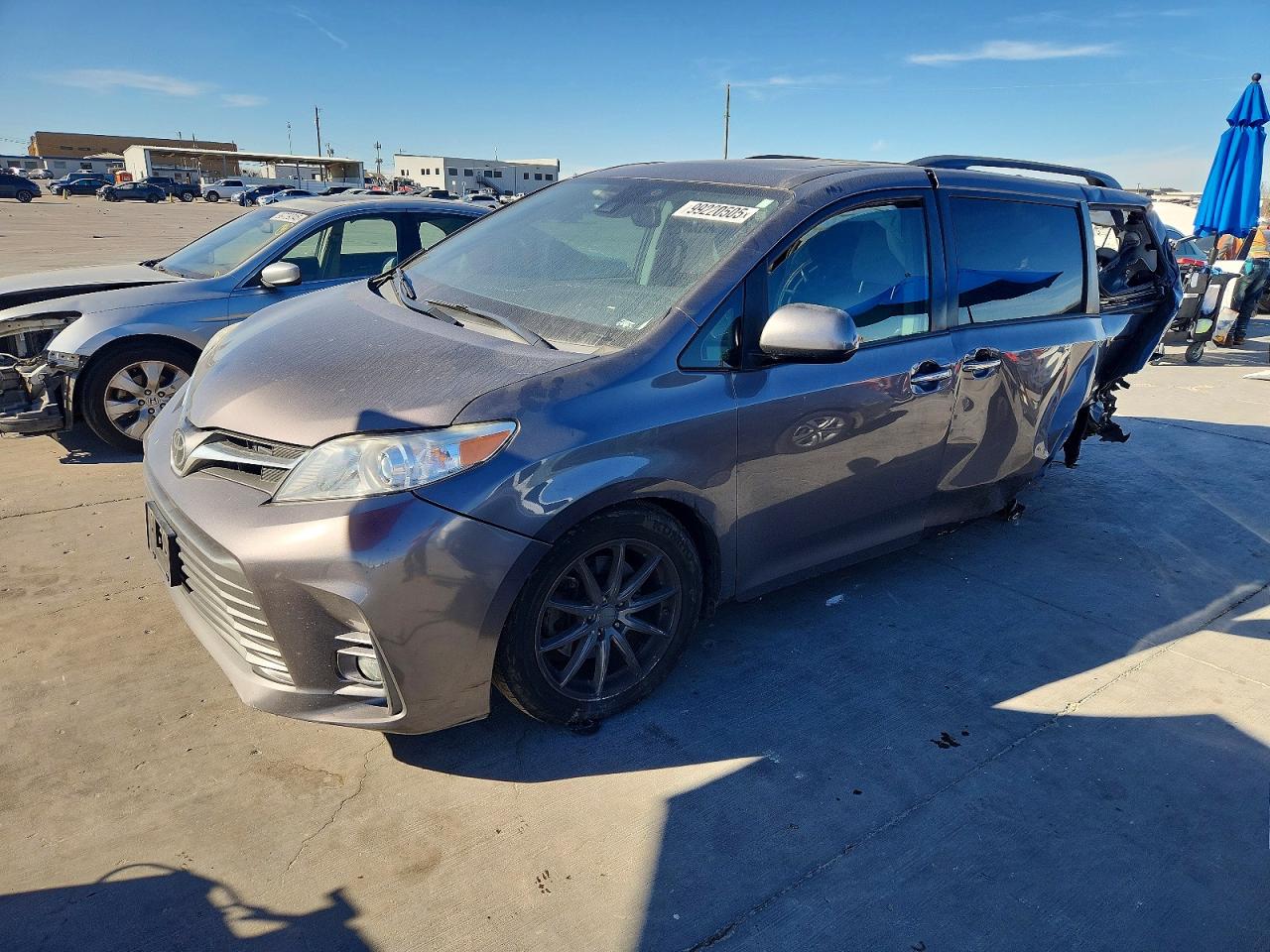 TOYOTA SIENNA 2019