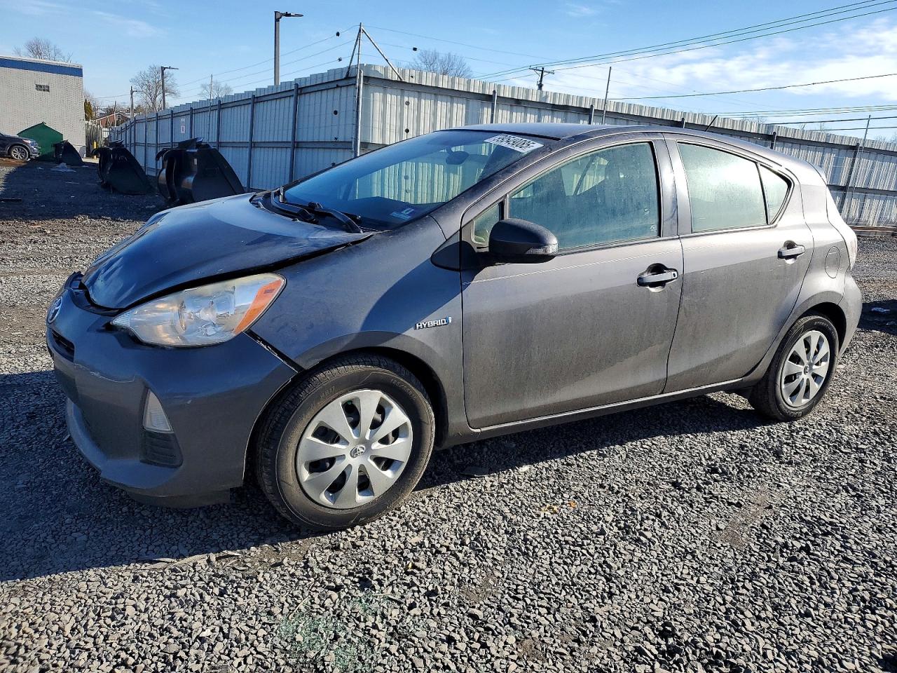TOYOTA PRIUS C 2014