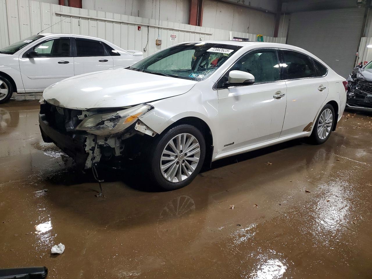 TOYOTA AVALON HYBRID 2013