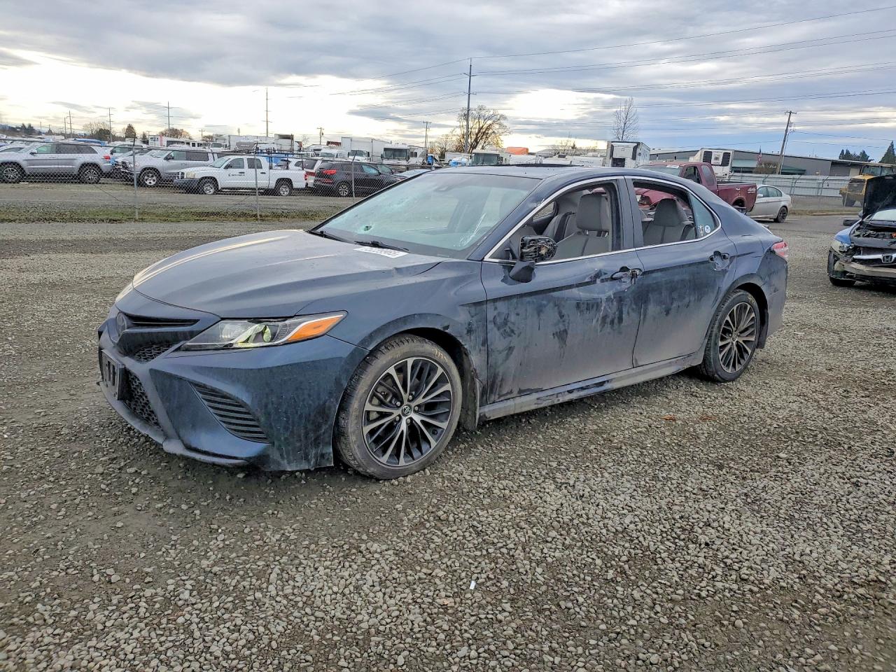 TOYOTA CAMRY 2020
