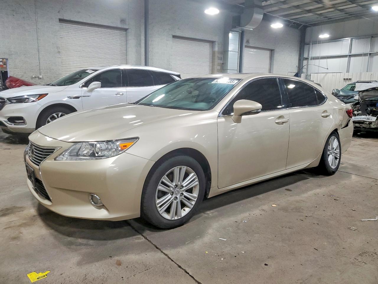 LEXUS ES 2015